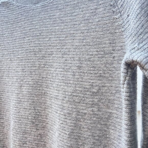 Old Navy XS Gray Knit Long Sleeve Sweater Cozy Slits Women's Sweatshirt - Picture 6 of 8